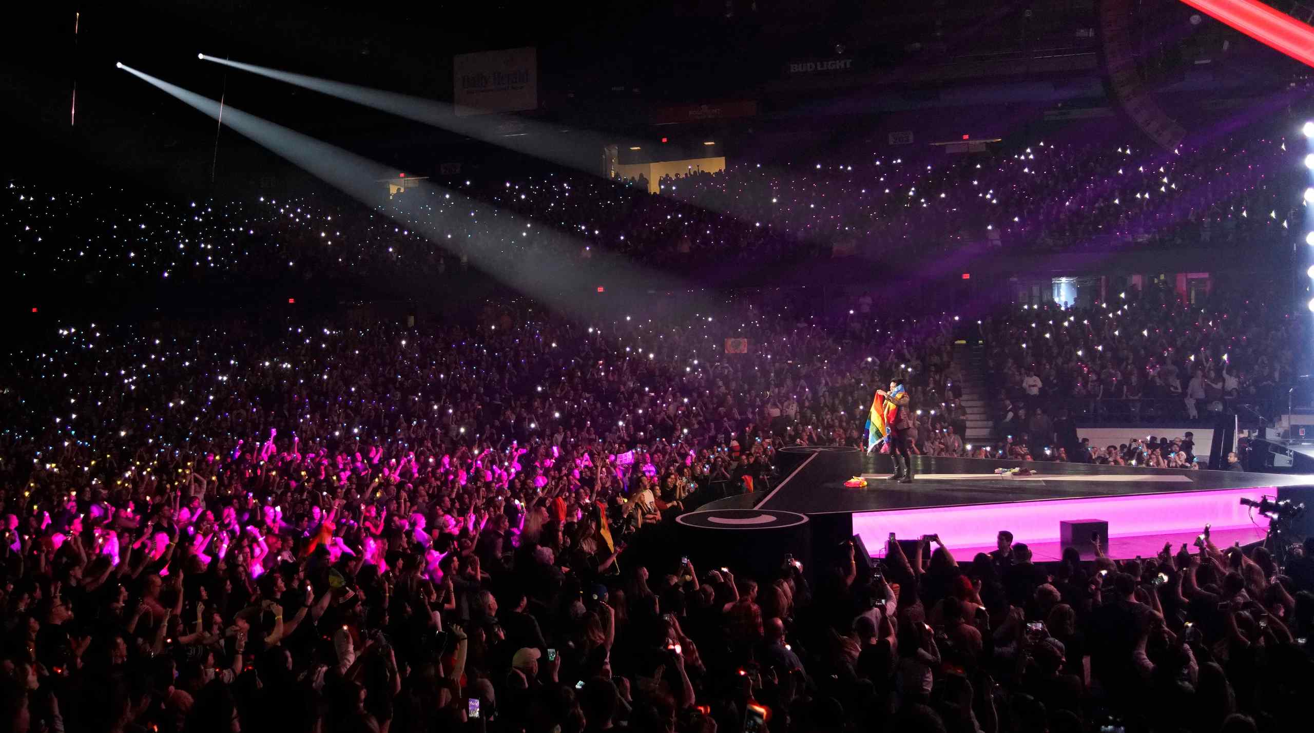 allstate arena during concert